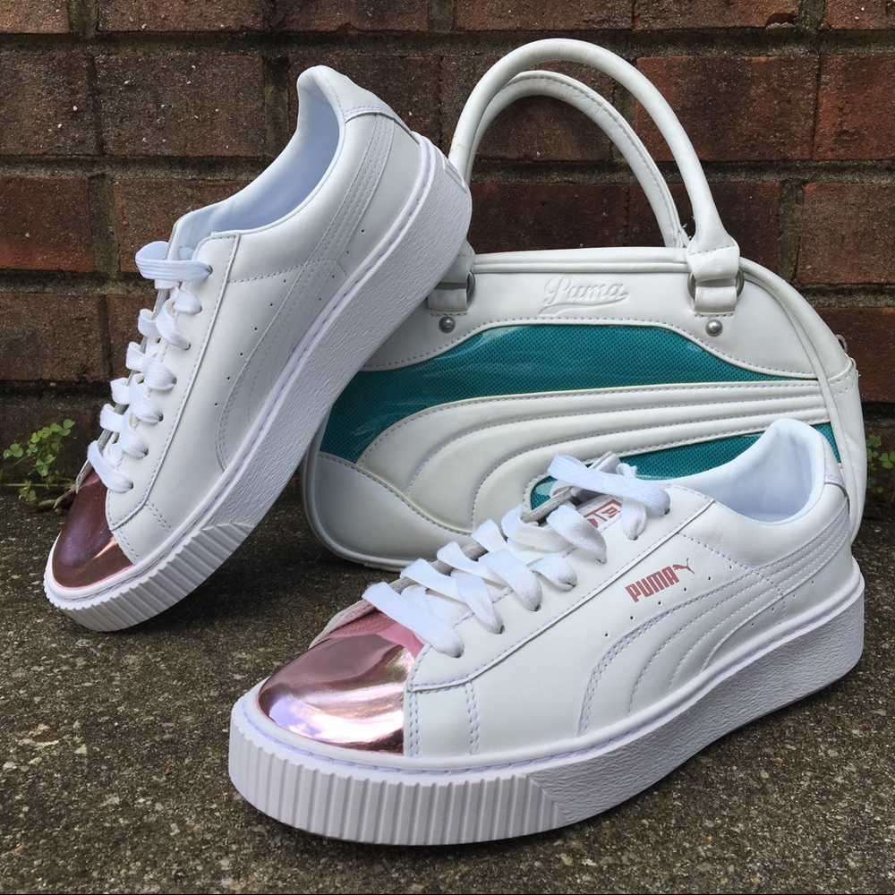 WHITE PLATFORM PUMA SNEAKERS W/ METALLIC PINK TOE